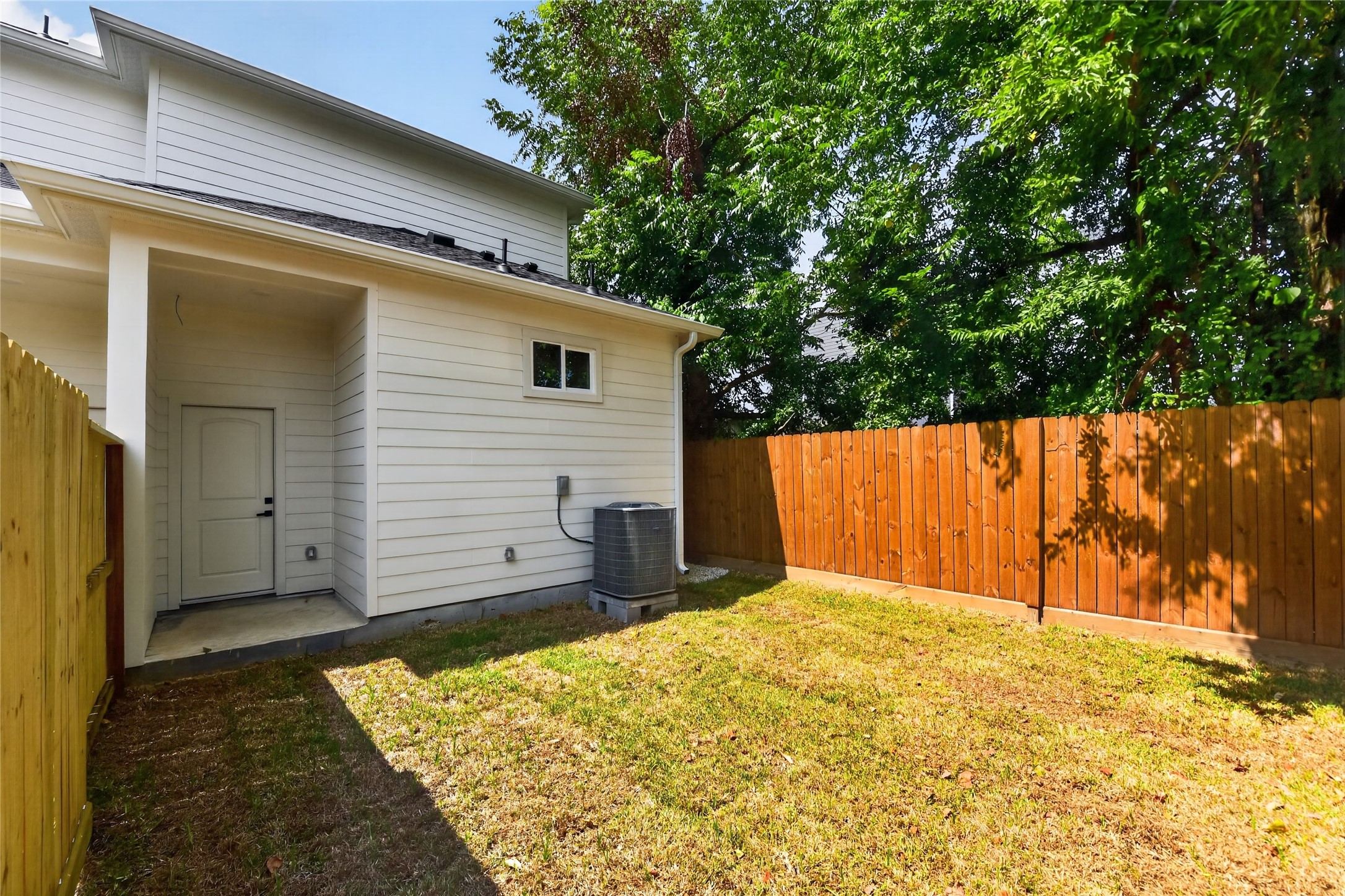 6815 Stearns Street Houston, TX 77021 - Photo 31 of 35 Private space for both sides. Each unit boasts a generous, individually fenced backyard—a standout perk for tenants and owner-occupants alike.