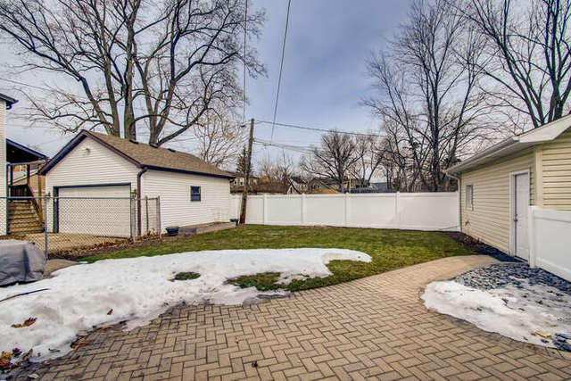 126 Southcote Road Riverside, IL 60546 - Photo 27 of 31 a view of backyard of the house