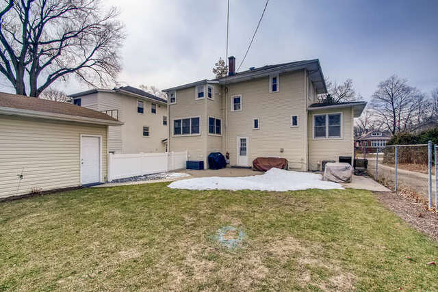 126 Southcote Road Riverside, IL 60546 - Photo 28 of 31 a house view with a outdoor space