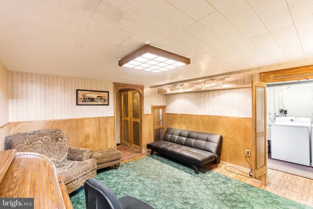 $336,999 | 3227 Plumstead Avenue, Drexel Hill, PA 19026