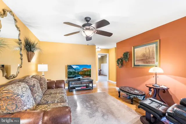 $336,999 | 3227 Plumstead Avenue, Drexel Hill, PA 19026