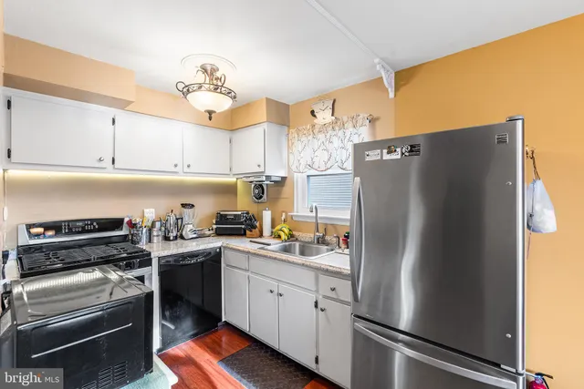 $336,999 | 3227 Plumstead Avenue, Drexel Hill, PA 19026