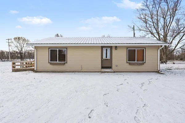 $214,900 | 33273 East Palmer Lake Road, Colon, MI 49040