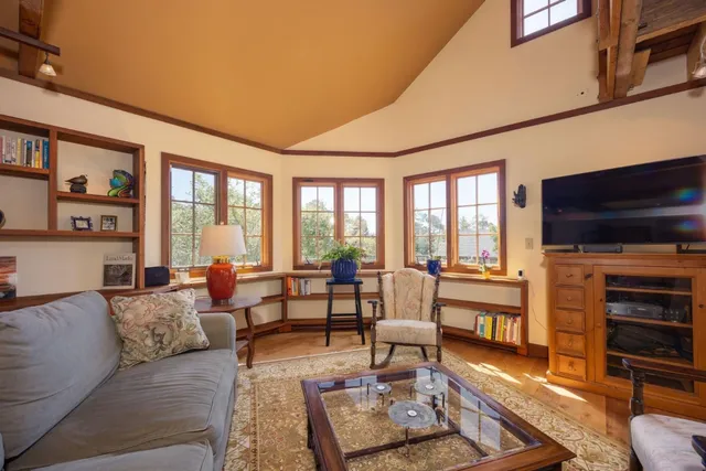 $1,595,000 | 401 Avenue Del Oro, El Granada, CA 94019