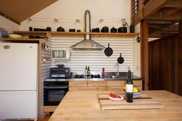 $1,595,000 | 401 Avenue Del Oro, El Granada, CA 94019