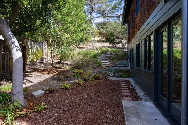 $1,595,000 | 401 Avenue Del Oro, El Granada, CA 94019