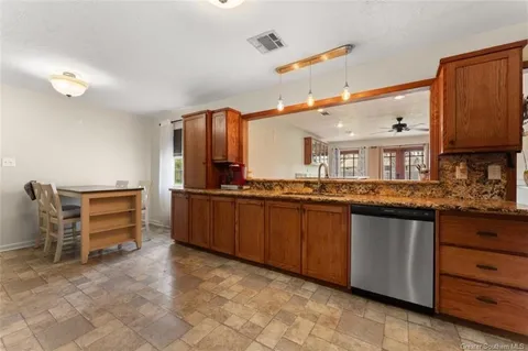 $244,900 | 670 Amber Drive, Lake Charles, LA 70611