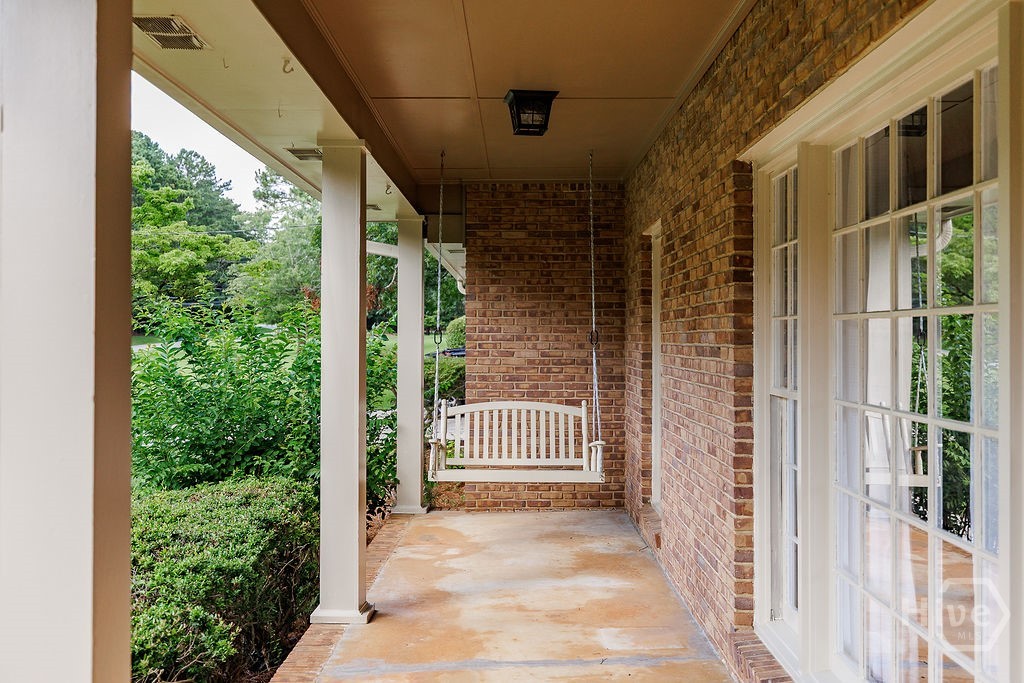 1035 Whit Davis Road Athens, GA 30605 - Photo 5 of 58 Gallery Image 5