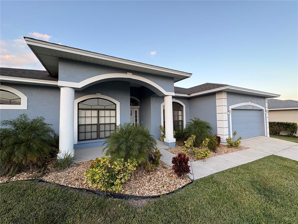 2810 Highview Bend Lakeland, FL 33812 - Photo 5 of 35