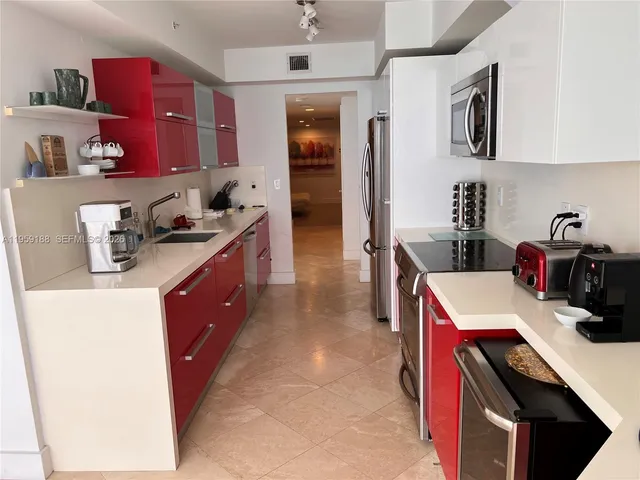 $11,000 | 18671 Collins Avenue, Unit 601, Sunny Isles Beach, FL 33160