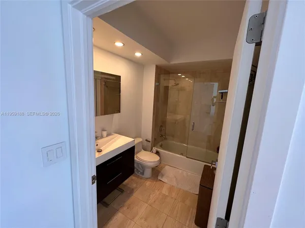 $11,000 | 18671 Collins Avenue, Unit 601, Sunny Isles Beach, FL 33160