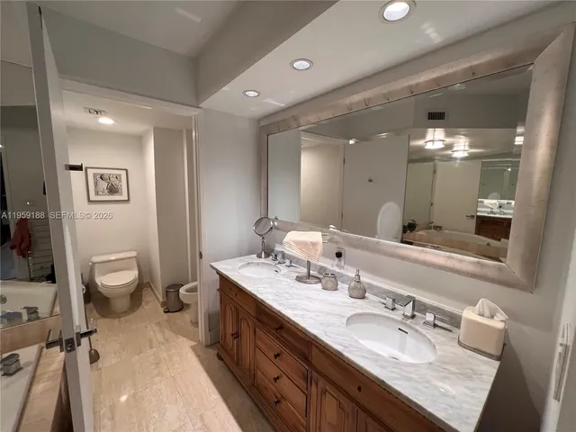 $11,000 | 18671 Collins Avenue, Unit 601, Sunny Isles Beach, FL 33160