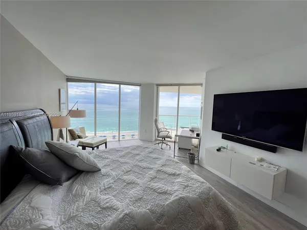$11,000 | 18671 Collins Avenue, Unit 601, Sunny Isles Beach, FL 33160