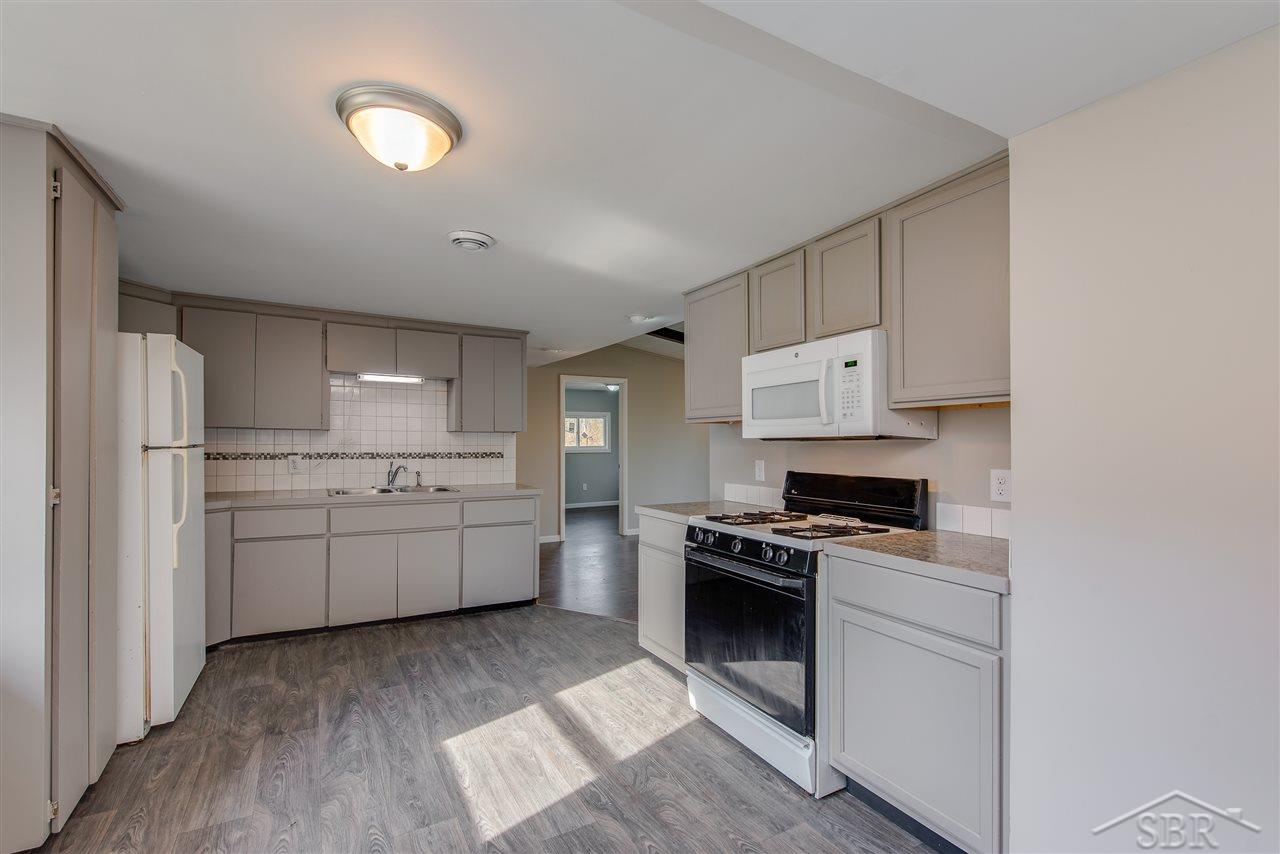 3244 Lyle Road Beaverton, MI 48612 - Photo 3 of 16 Kitchen