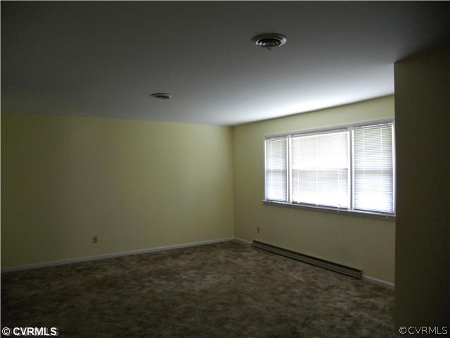 7800 Courthouse Road Prince George, VA 23875 - Photo 5 of 9 Living Room