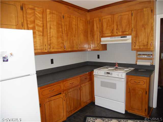 7800 Courthouse Road Prince George, VA 23875 - Photo 7 of 9 Kitchen