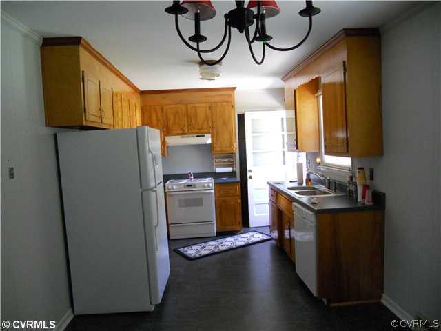 7800 Courthouse Road Prince George, VA 23875 - Photo 8 of 9 Kitchen