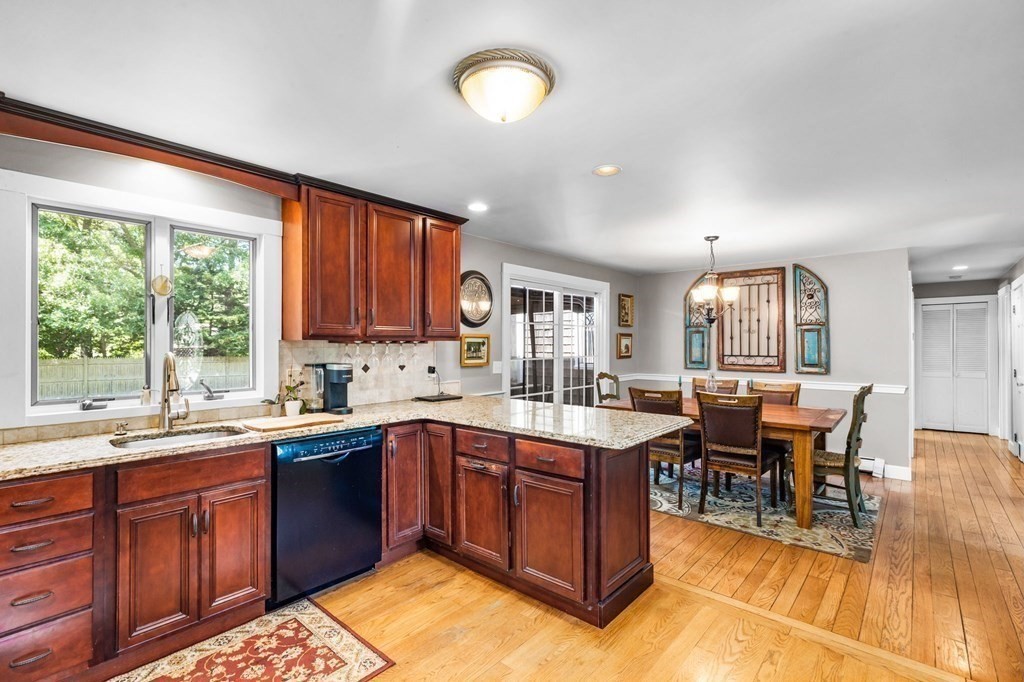 4 Mor Way Barnstable, MA 02648 - Photo 12 of 40