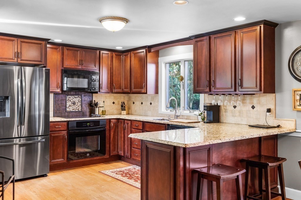 4 Mor Way Barnstable, MA 02648 - Photo 13 of 40