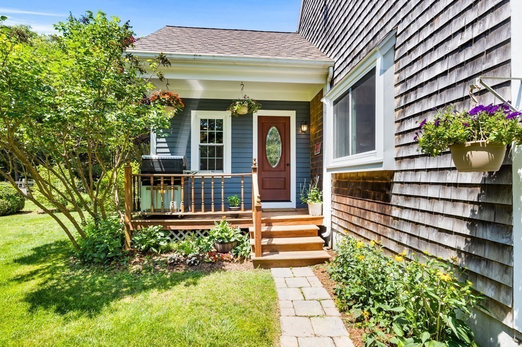 4 Mor Way Barnstable, MA 02648 - Photo 8 of 40