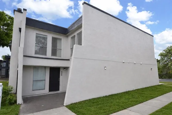 $1,599 | 5006 Moro Manor Drive, Unit 305, Tampa, FL 33617