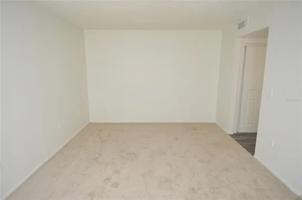 $1,599 | 5006 Moro Manor Drive, Unit 305, Tampa, FL 33617