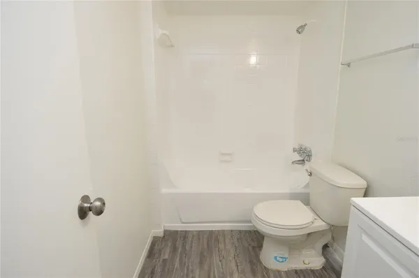 $1,599 | 5006 Moro Manor Drive, Unit 305, Tampa, FL 33617