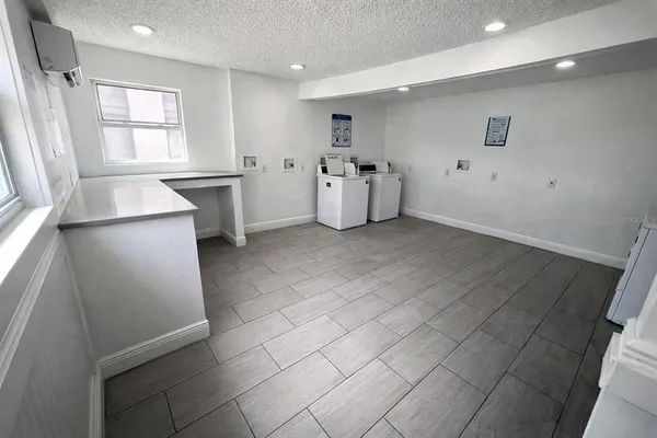 $1,599 | 5006 Moro Manor Drive, Unit 305, Tampa, FL 33617