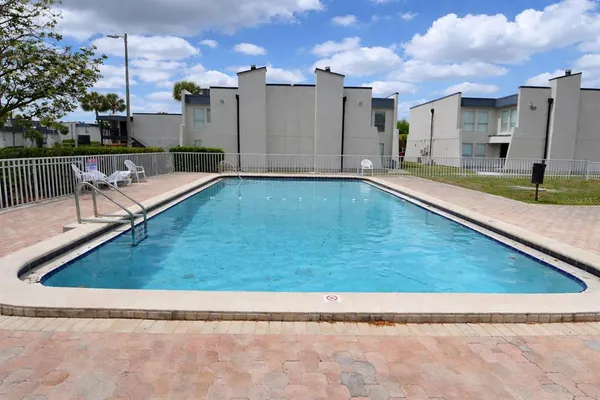 $1,599 | 5006 Moro Manor Drive, Unit 305, Tampa, FL 33617