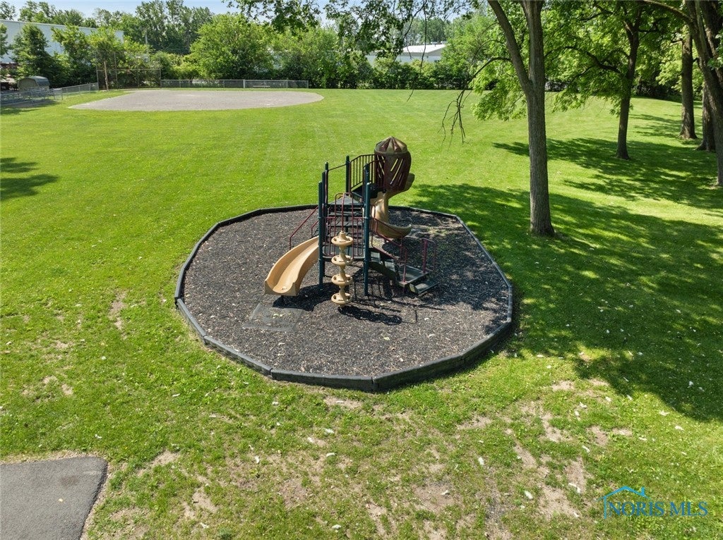 1092 Farnsworth Road Waterville, OH 43566 - Photo 35 of 37 Gallery Image 35