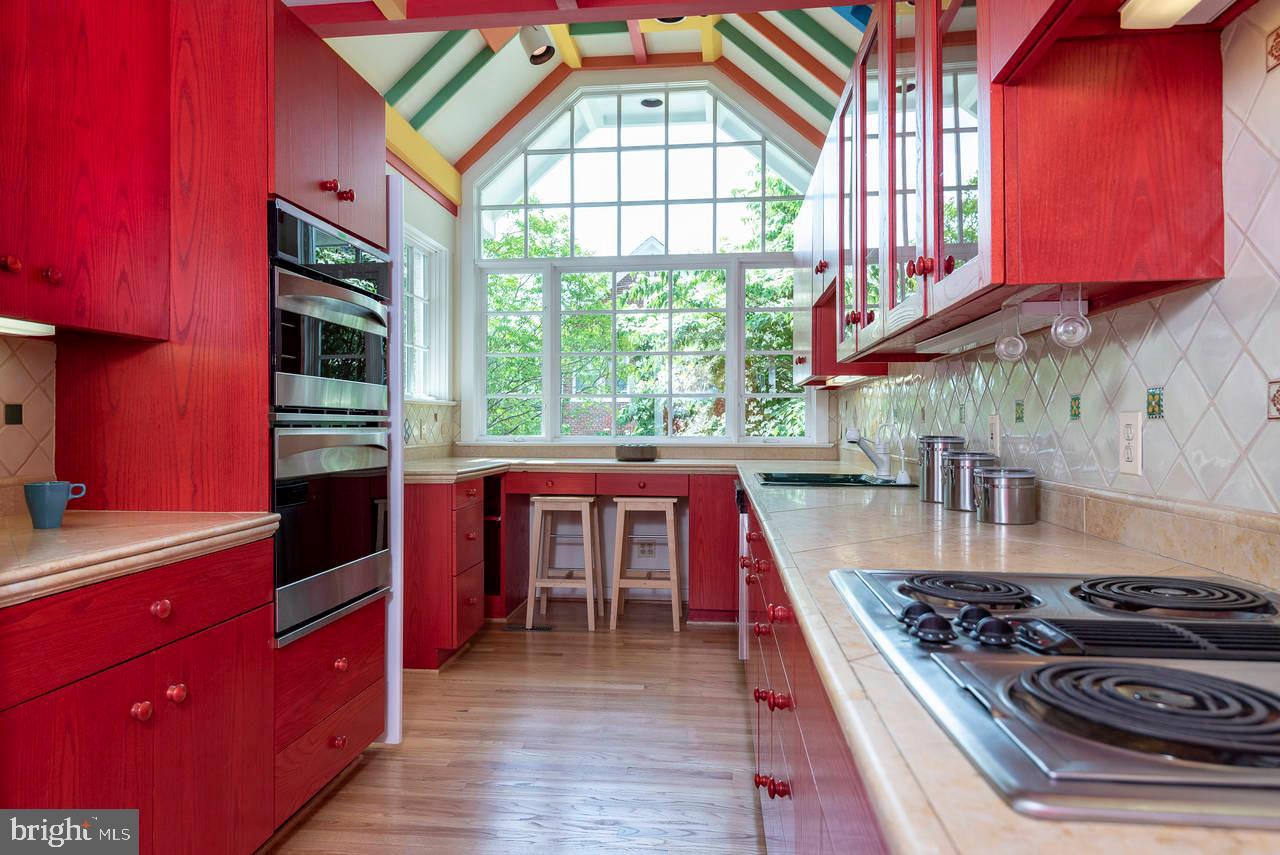 4330 37th Street Northwest Washington, DC 20008 - Photo 11 of 48 Bold w/ primary colors & a touch of whimsy!