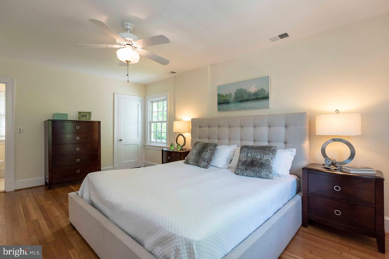 4330 37th Street Northwest Washington, DC 20008 - Photo 17 of 48 Large master suite