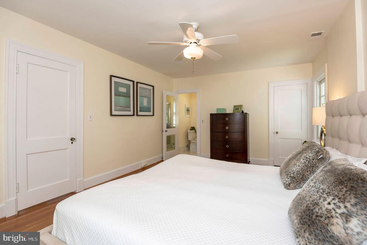 4330 37th Street Northwest Washington, DC 20008 - Photo 18 of 48 Ensuite bath