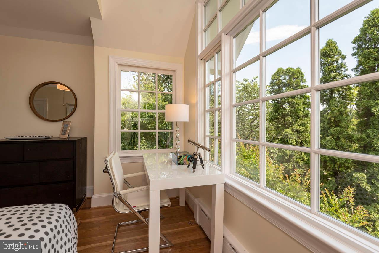 4330 37th Street Northwest Washington, DC 20008 - Photo 25 of 48