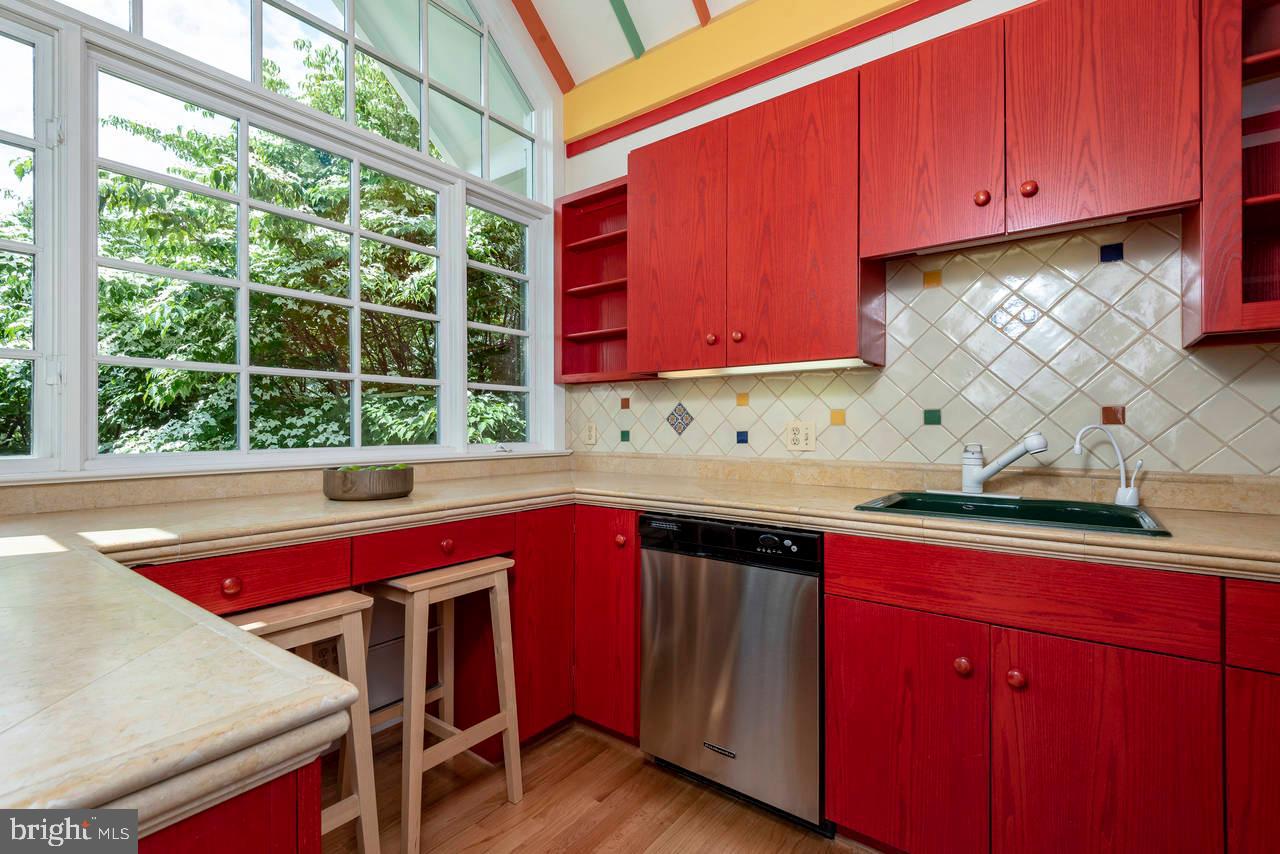 4330 37th Street Northwest Washington, DC 20008 - Photo 9 of 48 Not your ordinary kitchen! Dickson Carroll DC Arch