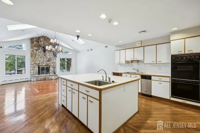 $3,325,000 | 951 Scioto Drive, Franklin Lakes, NJ 07417