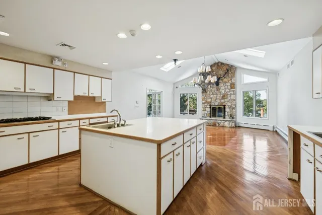 $3,325,000 | 951 Scioto Drive, Franklin Lakes, NJ 07417