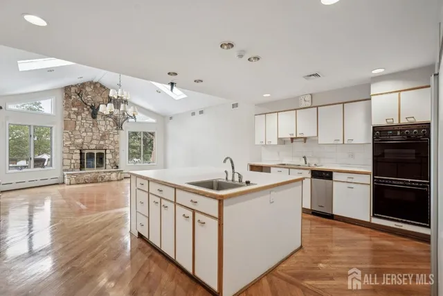 $3,325,000 | 951 Scioto Drive, Franklin Lakes, NJ 07417