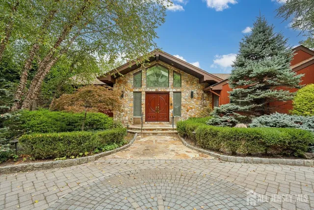 $3,325,000 | 951 Scioto Drive, Franklin Lakes, NJ 07417