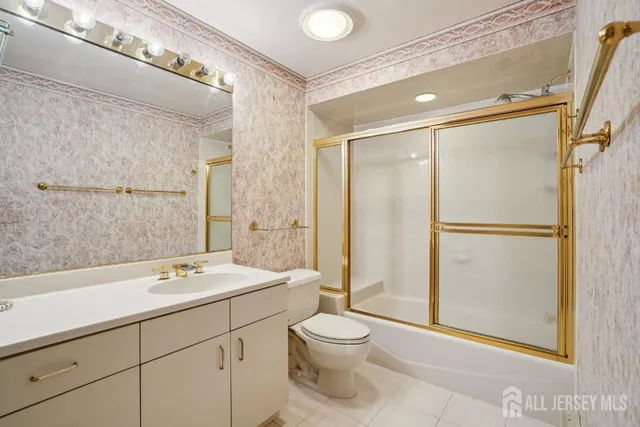 $3,325,000 | 951 Scioto Drive, Franklin Lakes, NJ 07417