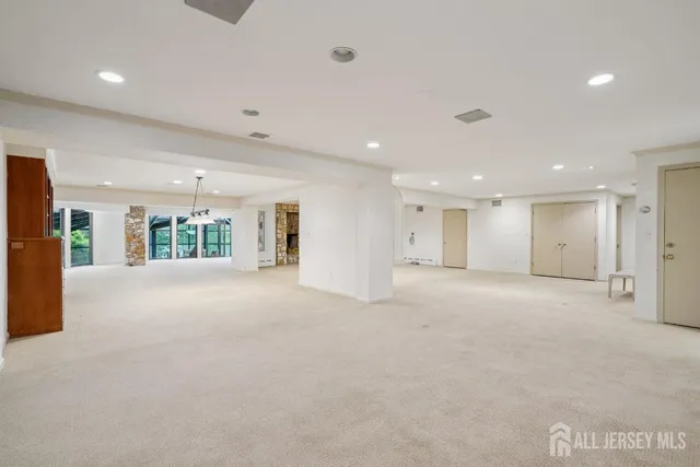 $3,325,000 | 951 Scioto Drive, Franklin Lakes, NJ 07417