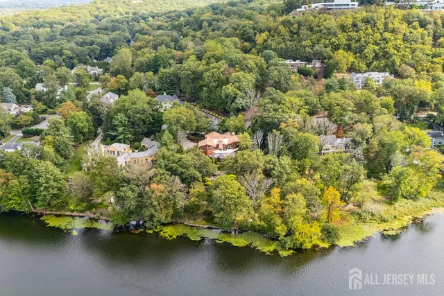 $3,325,000 | 951 Scioto Drive, Franklin Lakes, NJ 07417