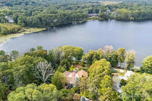 $3,325,000 | 951 Scioto Drive, Franklin Lakes, NJ 07417