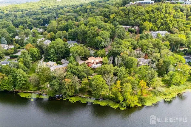 $3,325,000 | 951 Scioto Drive, Franklin Lakes, NJ 07417