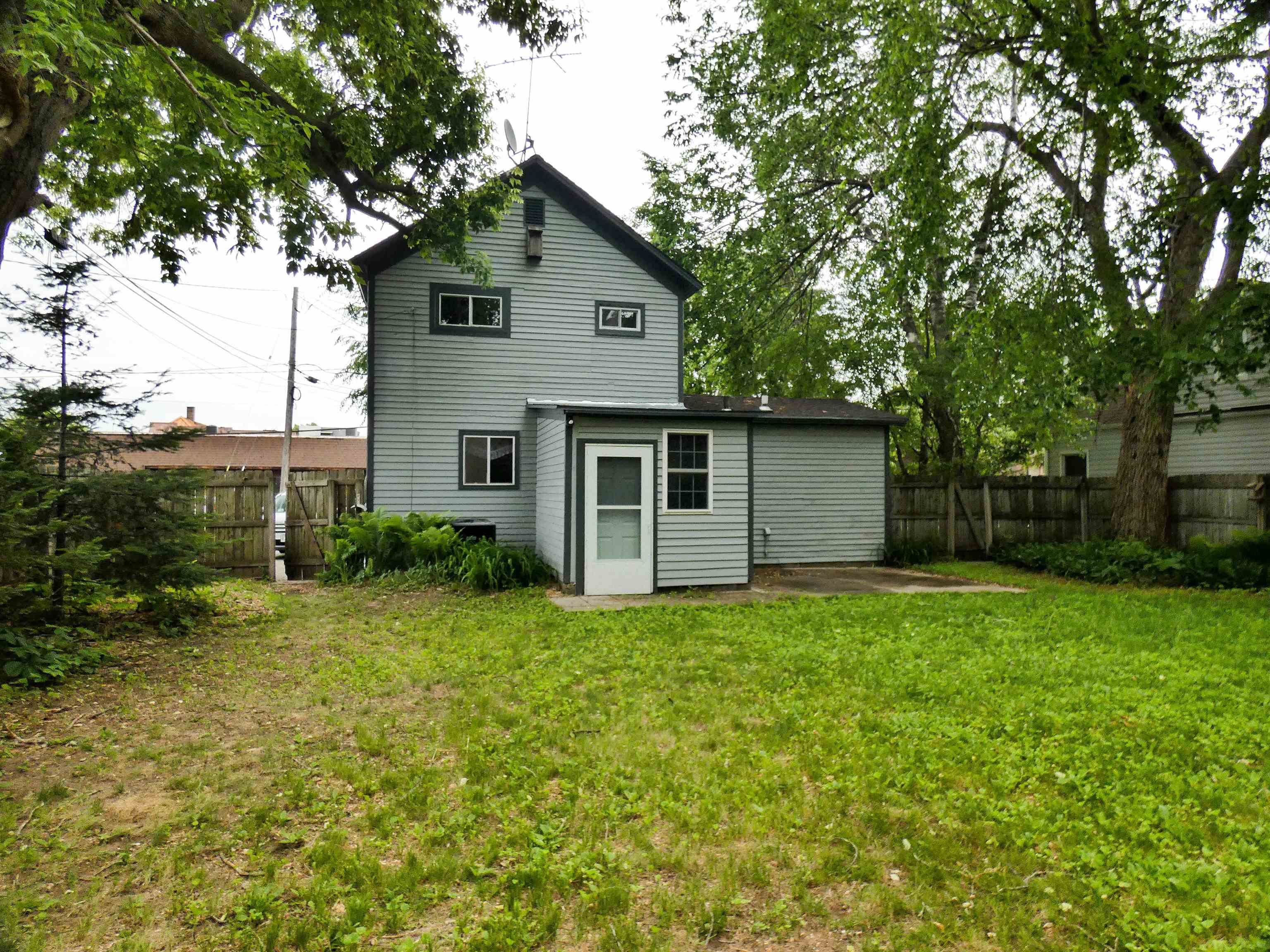 107 South Andrews Street Shawano, WI 54166 - Photo 36 of 47