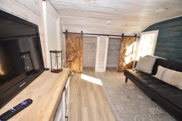 $279,900 | 5724 Milwaukee Avenue, Richmond, IL 60071