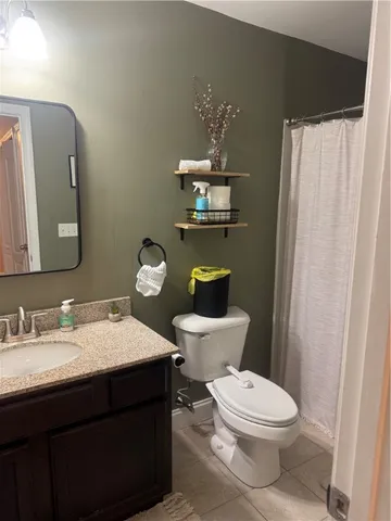 $2,400 | 6 Gray Coach Lane, Unit 606, Cranston, RI 02921