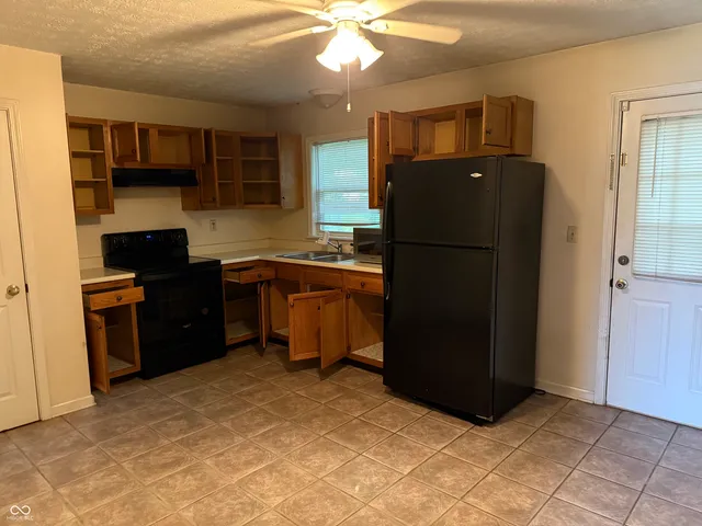 $551,998 | 210 South Walnut Street, Atlanta, IN 46031