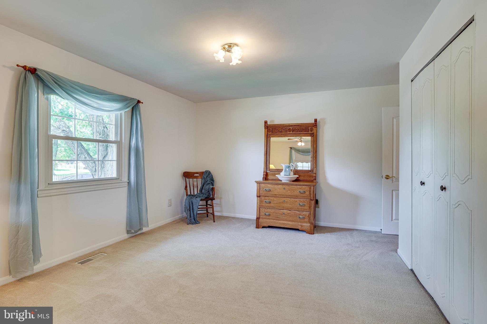 306 South Harrison Road Sterling, VA 20164 - Photo 33 of 67 Gallery Image 33