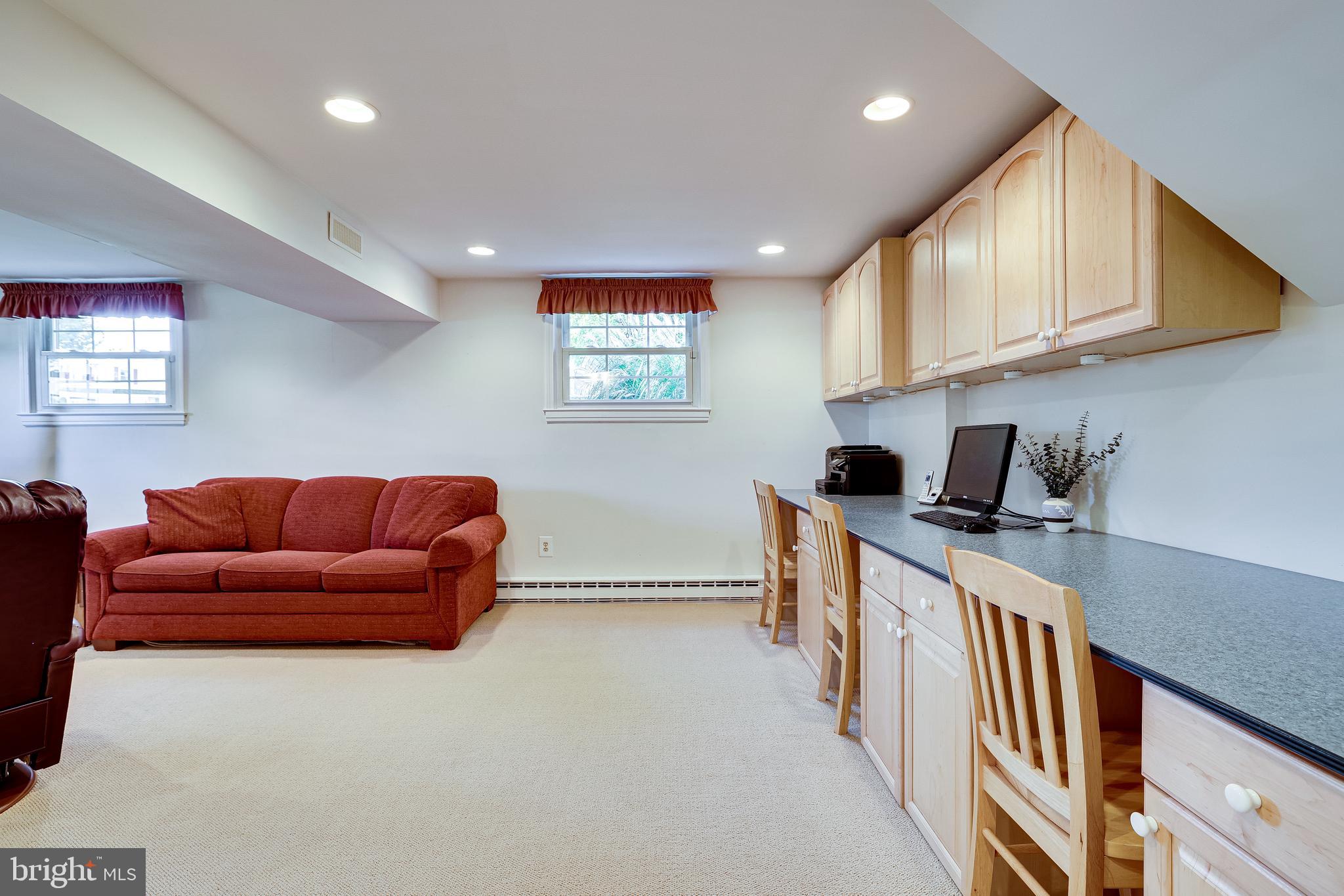 306 South Harrison Road Sterling, VA 20164 - Photo 44 of 67 Gallery Image 44